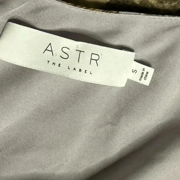 ASTR the Label REVOLVE Floral One-Shoulder Ruffle Dress Small - Picture 8 of 8